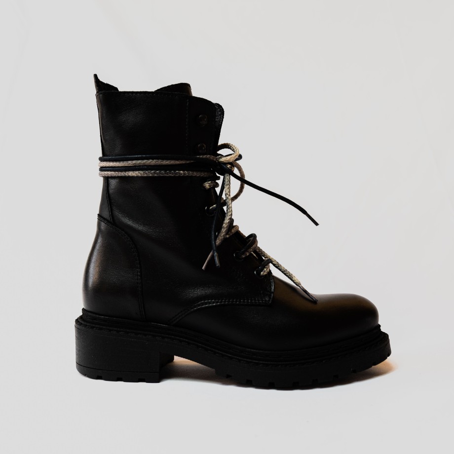 Metisse - Black Leather Amphibians With Laces Hot