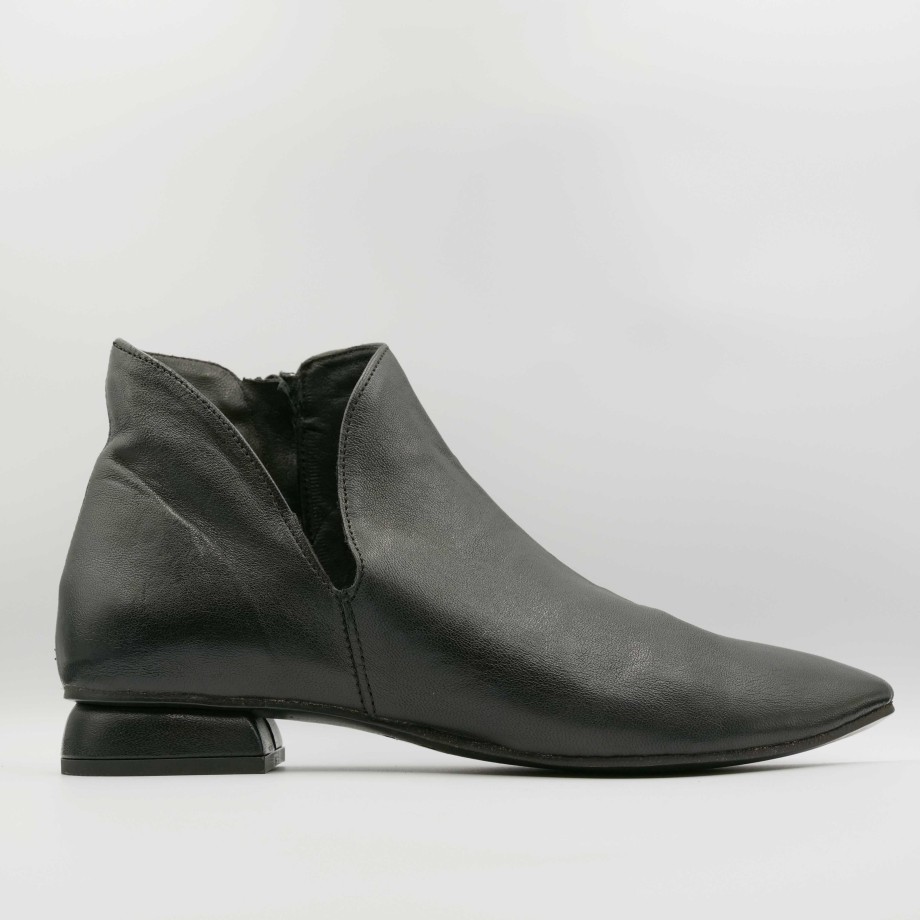 Kudeta Ankle Height Black Leather Ankle Boots Clearance