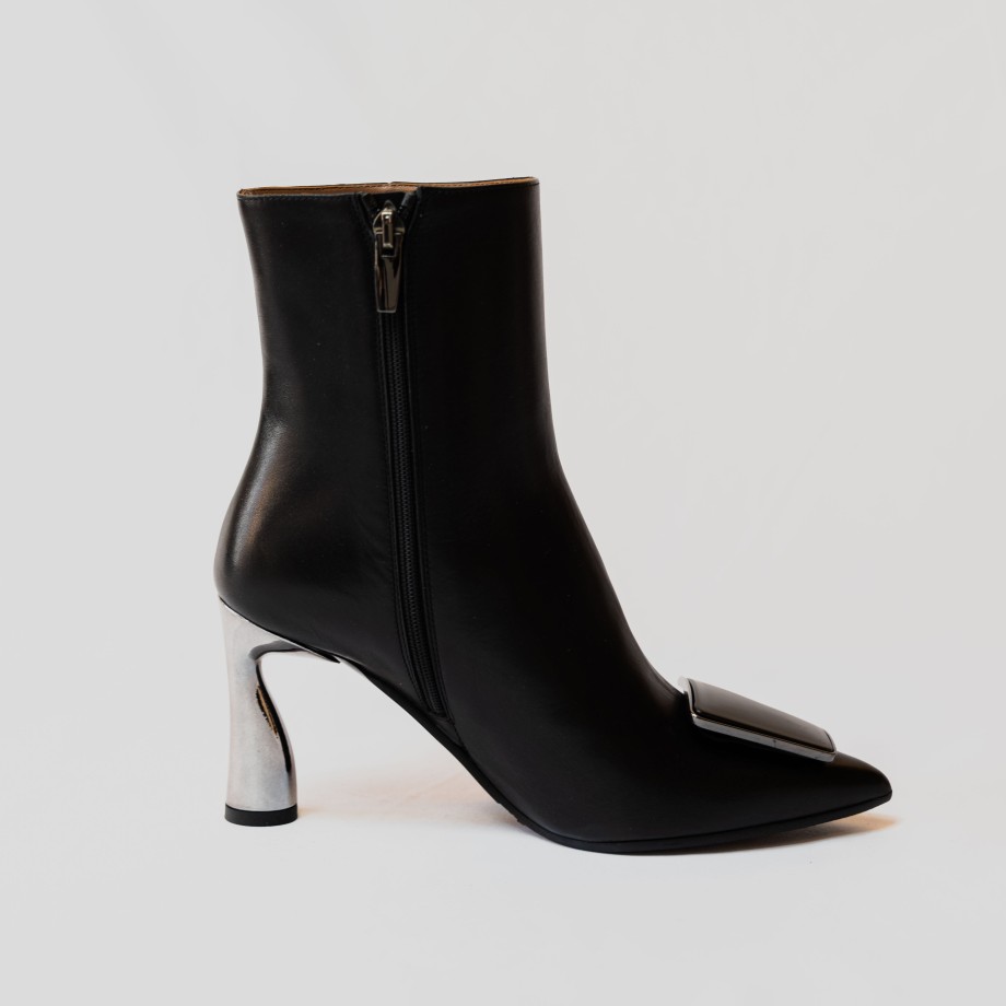 Eva Luna - Black Pointed Leather Ankle Boots With Accessory Online