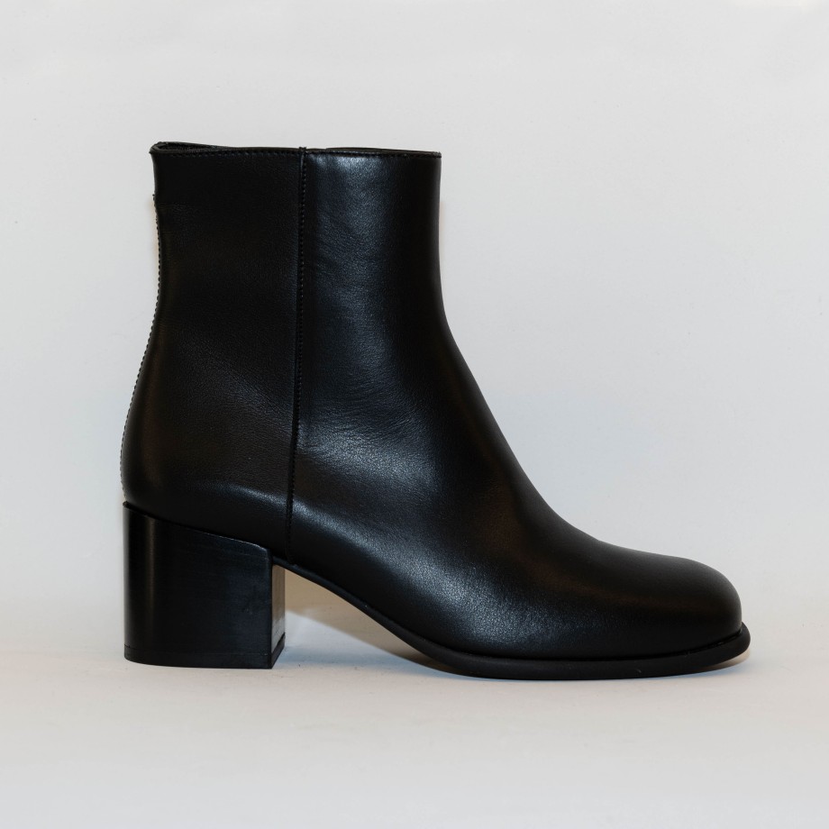 Unisa - Black Leather Ankle Boots With Heel And Side Zip New