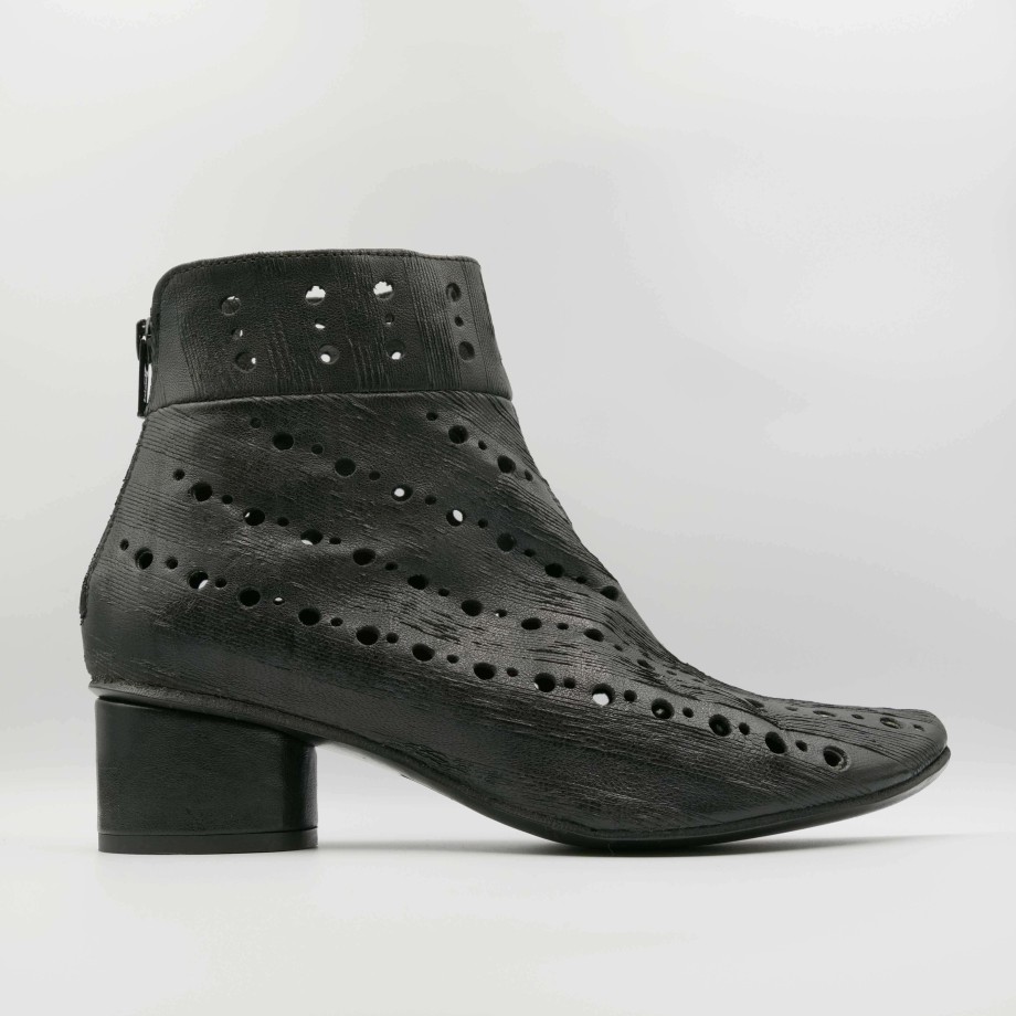 Kudeta Low Heel Perforated Leather Ankle Boots With Zip Online