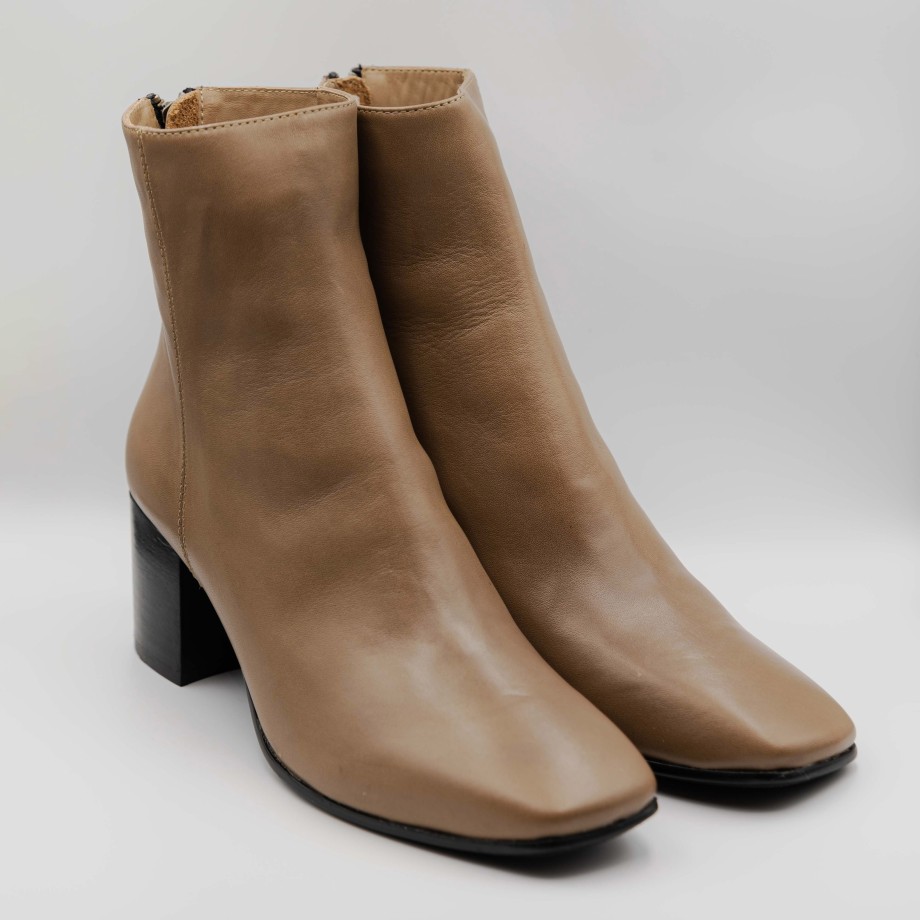 Go Up - Taupe Leather Ankle Boots With Black Heel And Zip New