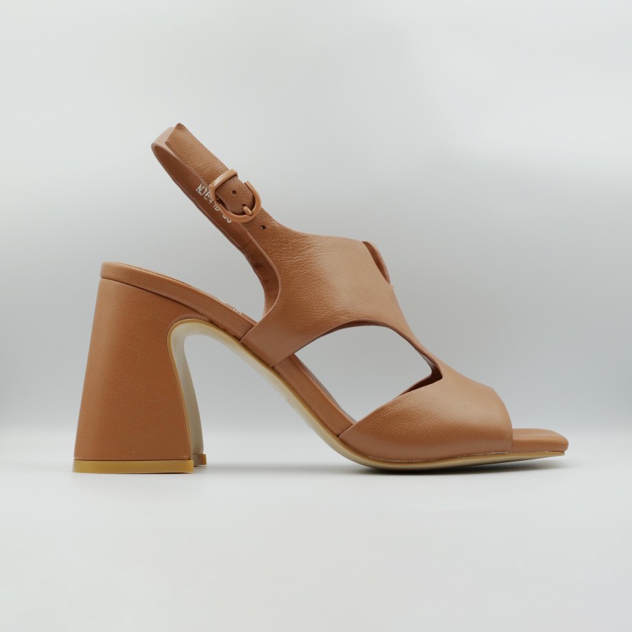 Jeannot - Sandals With High And Wide Heels In And Strap Hot